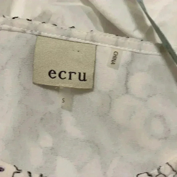 Ecru blouse, size 2 EUC - Picture 5 of 9